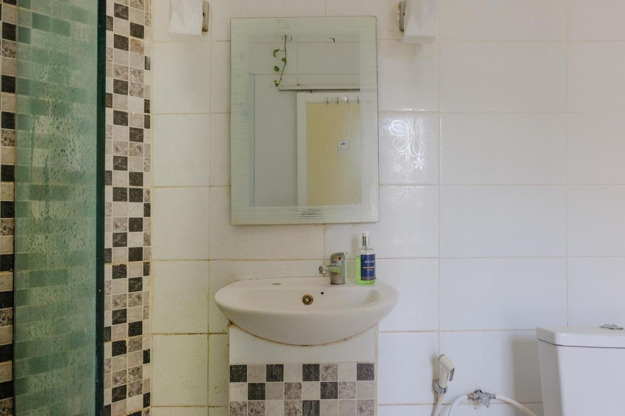 Spot On 1712 Griya Shanta Residence Malang Esterno foto